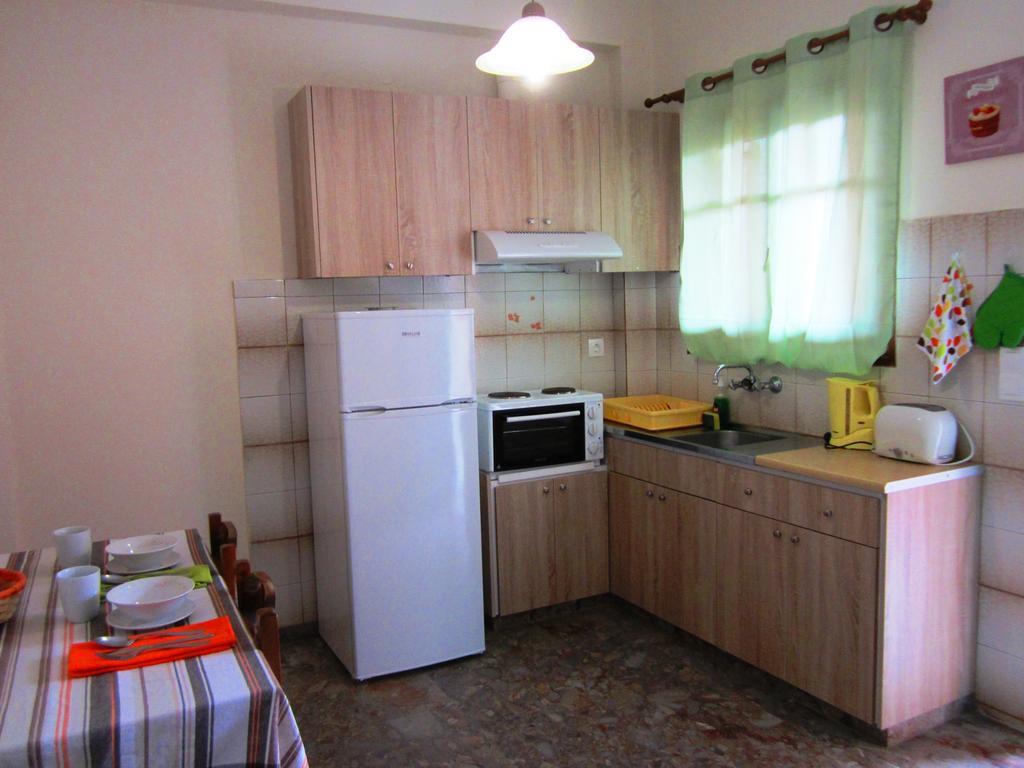 Peroulades  Varvara Studios & Apartments I الغرفة الصورة
