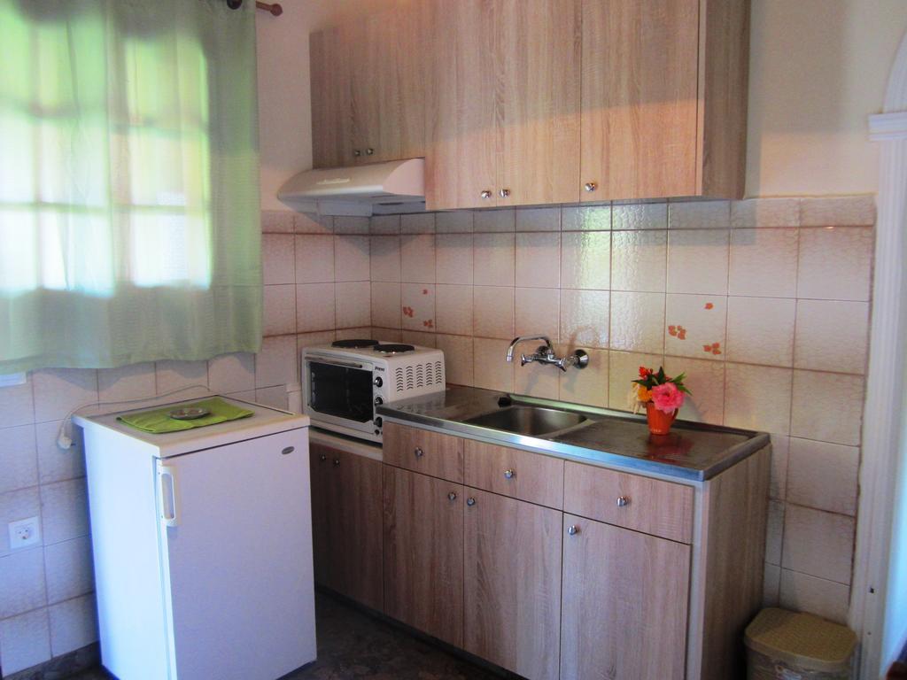 Peroulades  Varvara Studios & Apartments I المظهر الخارجي الصورة