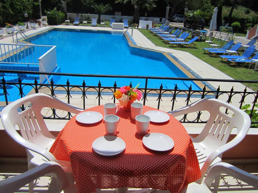 Peroulades  Varvara Studios & Apartments I الغرفة الصورة